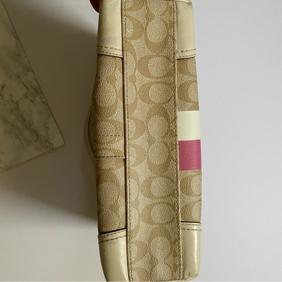 Coach Chelsea Heritage Pink and Tan . F14477 tote bag. - Picture 10 of 10